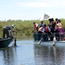 Ruvdnaprinsa Haakon guolástanmátkkis báikkála&#154; guolásteddjiiguin Okavango-njálmmáldagas  (Govva: Ida Fjeldbraaten, Gonagasla&#154; hoavva)